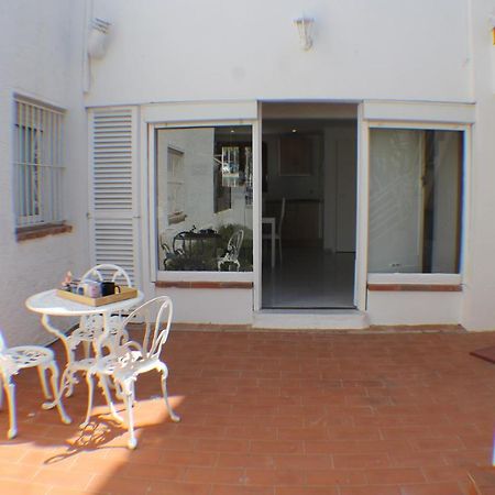 Agi Port De Rosas Apartamento Exterior foto